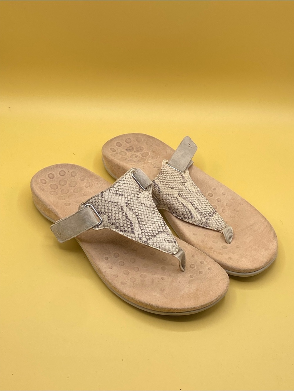Vionic Beige Snake-Print Thong Sandals